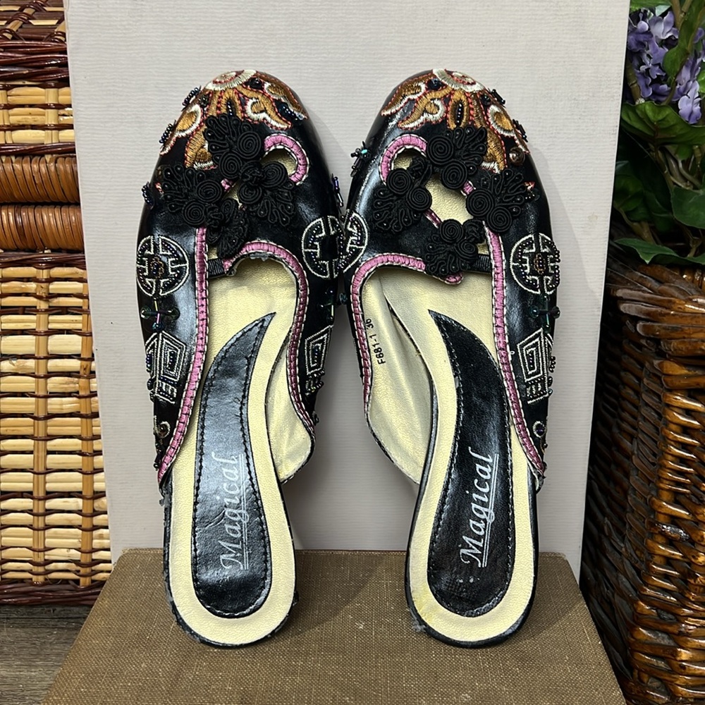 Vintage Magical Black and Pink Mules with Whimsical Embroidery Size 36/5.5